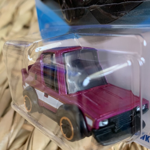 Nissan Skyline 2000GT-R LBWK Tooned Liberty Walk Hot Wheels LibertyWalk 2025 New - Picture 4 of 7